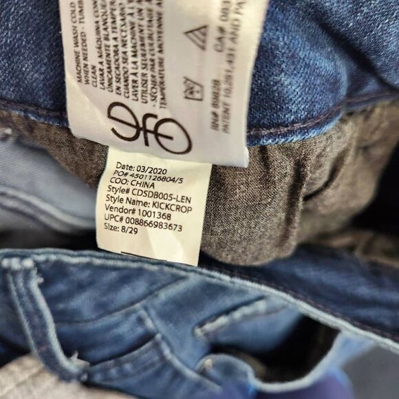 Social Standard by Sanctuary Raw Hem Mid Rise Kick Crop Jeans Blue Size 8 - Picture 15 of 15